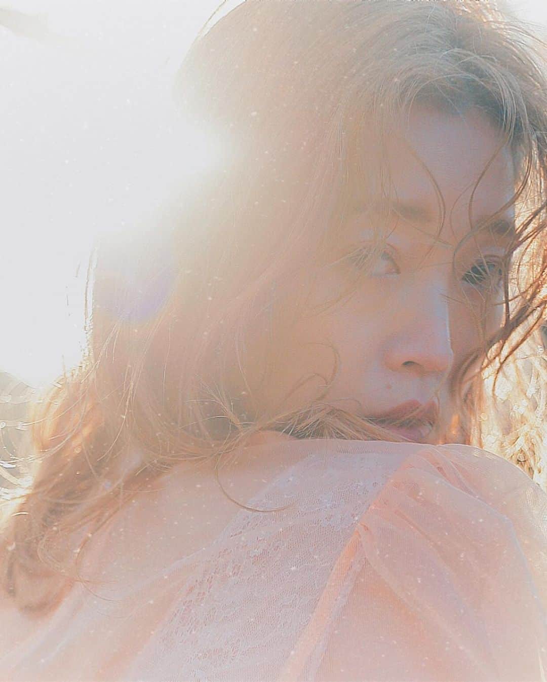 かとうあやのさんのインスタグラム写真 - (かとうあやのInstagram)「♡ Spring photo🌸 いつもありがとうございます💕 楽しみな撮影も延期になってしまったけど、 あとに楽しみが増えたからと思って 頑張る！🙌✨ はやく終息しますように！ . .」4月12日 14時44分 - ayan01217