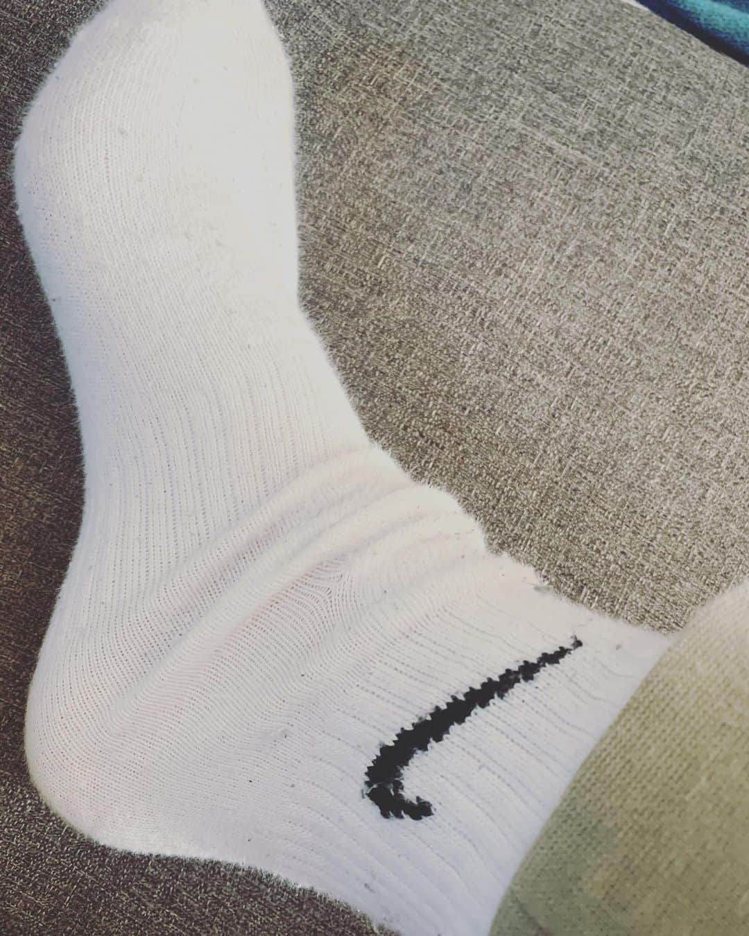 岩崎藍さんのインスタグラム写真 - (岩崎藍Instagram)「. . travisscott × Nike socks . . . . #nike #travisscott #socks #靴下 #stayhome」4月12日 15時44分 - ai0806ai