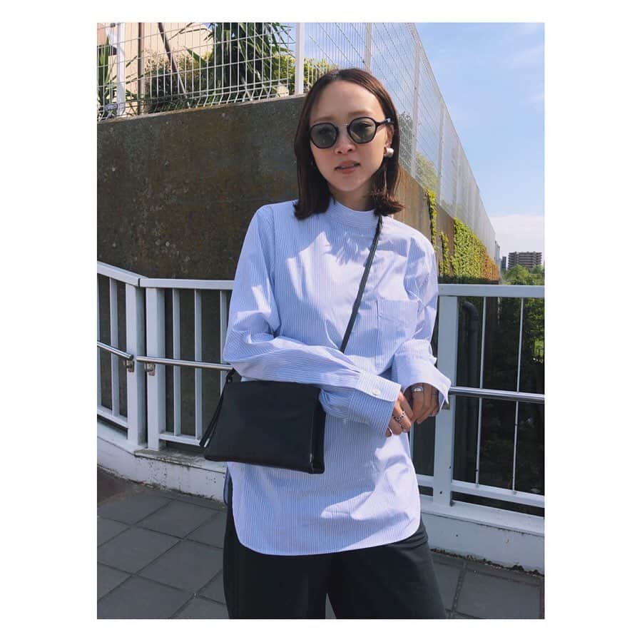 野尻美穂のインスタグラム：「昨日はライブ配信沢山の方が観てくれて嬉しかったです😚♥️その最中に届いたbigotreのバッグ。（観てくれてた人はわかるやつ😂 シンプルだから使いやすそうと思って楽しみにしてたらほんとに使いやすくて感激しております。 今日も無事買い出しも終えたし何しよかな☺️ #買い出しスタイル #bigotre #toga #ayame #uniqlou #celine」