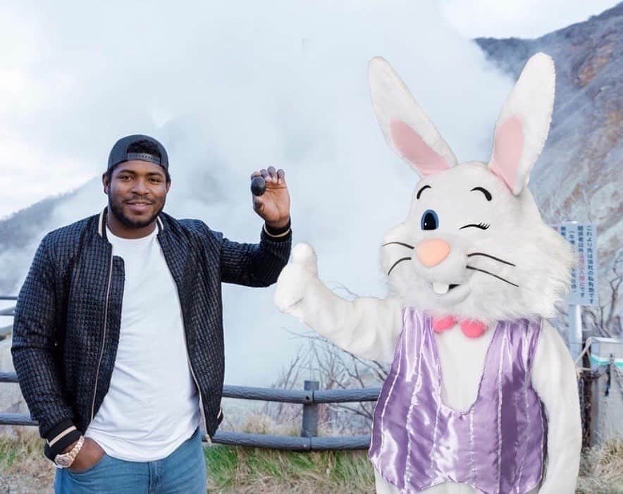 ヤシエル・プイグのインスタグラム：「Happy Easter 🐰」