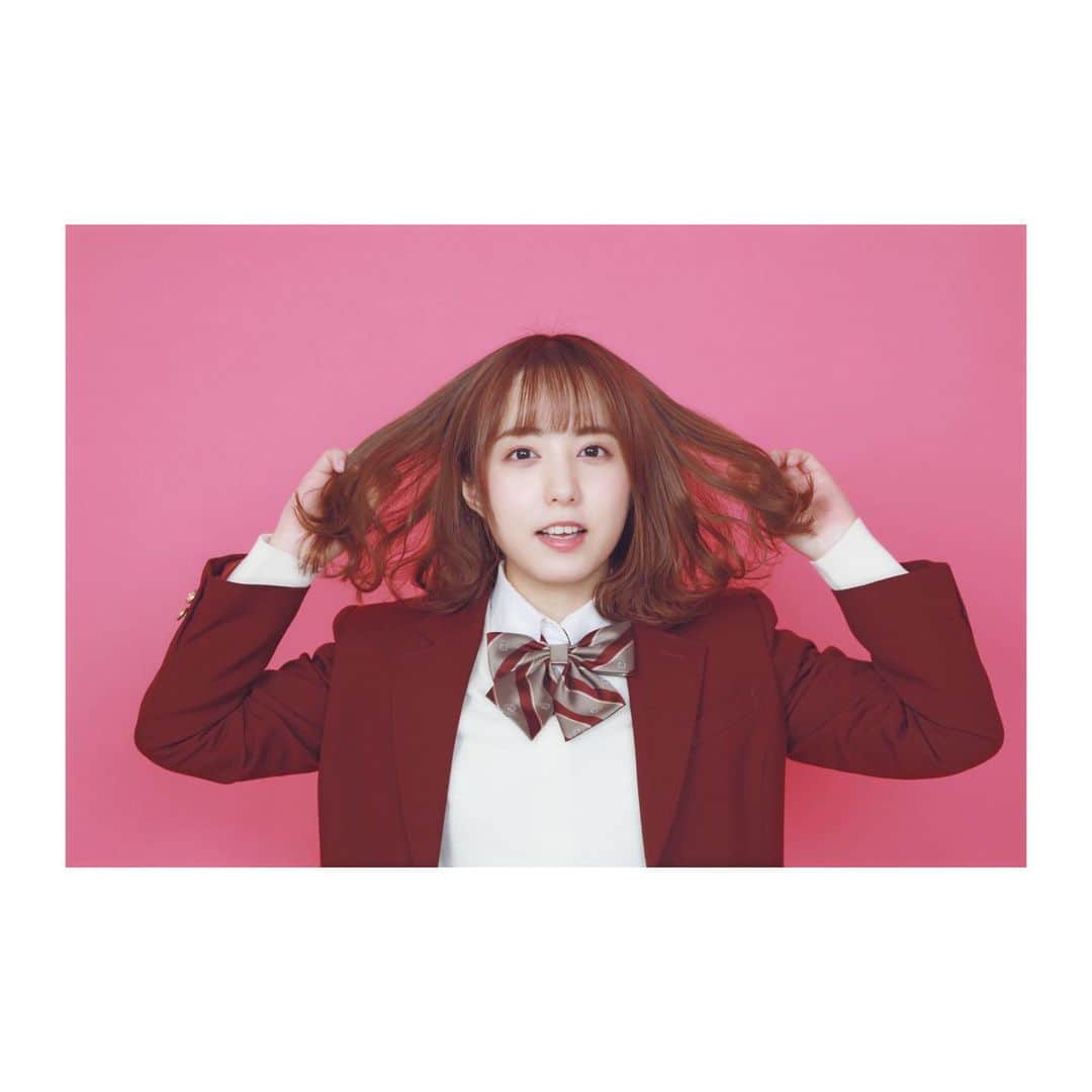 前田美里のインスタグラム：「制服衣装ってほんと好き。(#ひらがなけやき 時代の) . #EX大衆 WEBにて連載更新です。 . 今週は衣装について…👗 https://taishu.jp/articles/-/74104 . #連載 #EX大衆 #坂道が好きだ #衣装 #コスプレ #乃木坂46 #欅坂46 #日向坂46 #アイドル #制服 #photo #nogizaka46 #keyakizaka46 #hinatazaka46 #follow #followme #japanesegirl」
