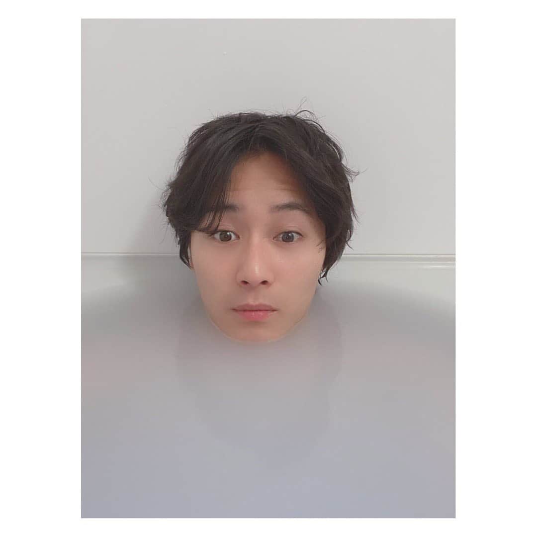 猪野広樹さんのインスタグラム写真 - (猪野広樹Instagram)「やばいだろ。　この状態でタケシナオキのインスタライブ観てたんだぜ。」4月12日 19時56分 - hiroki_ino