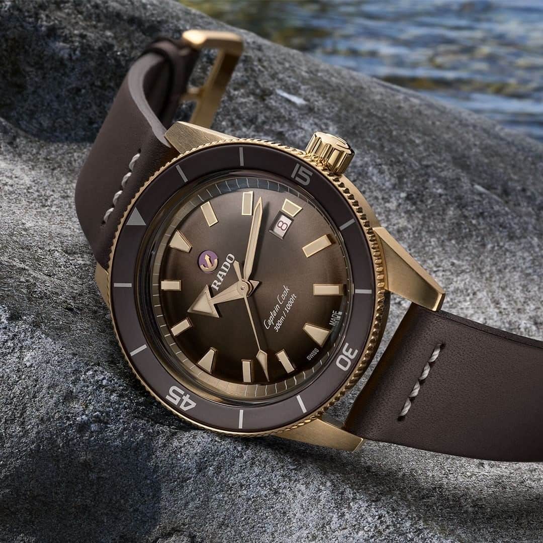 のインスタグラム：「3 colour options means 3 unique ways to wear the Rado Captain Cook Bronze Automatic. Which is your favourite colour, brown, blue or green?  #RadoCaptainCook #Feelit」