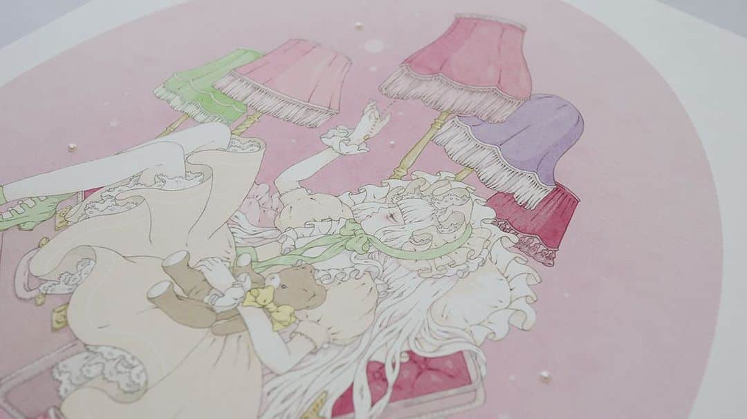 今井キラのインスタグラム：「パラボリカ・ビスのオンラインショップでLittle Creatures展 雛祭りの作品が公開されました。﻿ お家で最後の展覧会を見てもらえたら嬉しいです。﻿ parabolica-bis.com﻿ ﻿ ＊ハイライトのリンクからもアクセス可能です﻿ ﻿ #kiraimai #sweetlolita #lolitafashion」