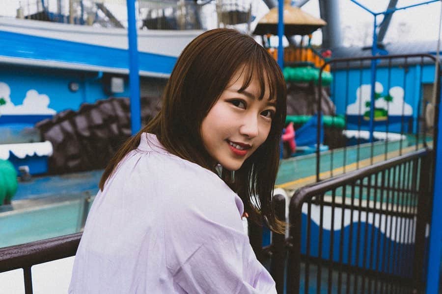 塚本美玲のインスタグラム：「冬眠してた動物たちが土から出てくる時の感覚味わえそう🐰 だからその日を待ってお家にいます🏠﻿ ﻿ ラムと沢山一緒に居れるのも幸せ〜﻿🐈 ﻿  #stayhome#おうち時間」