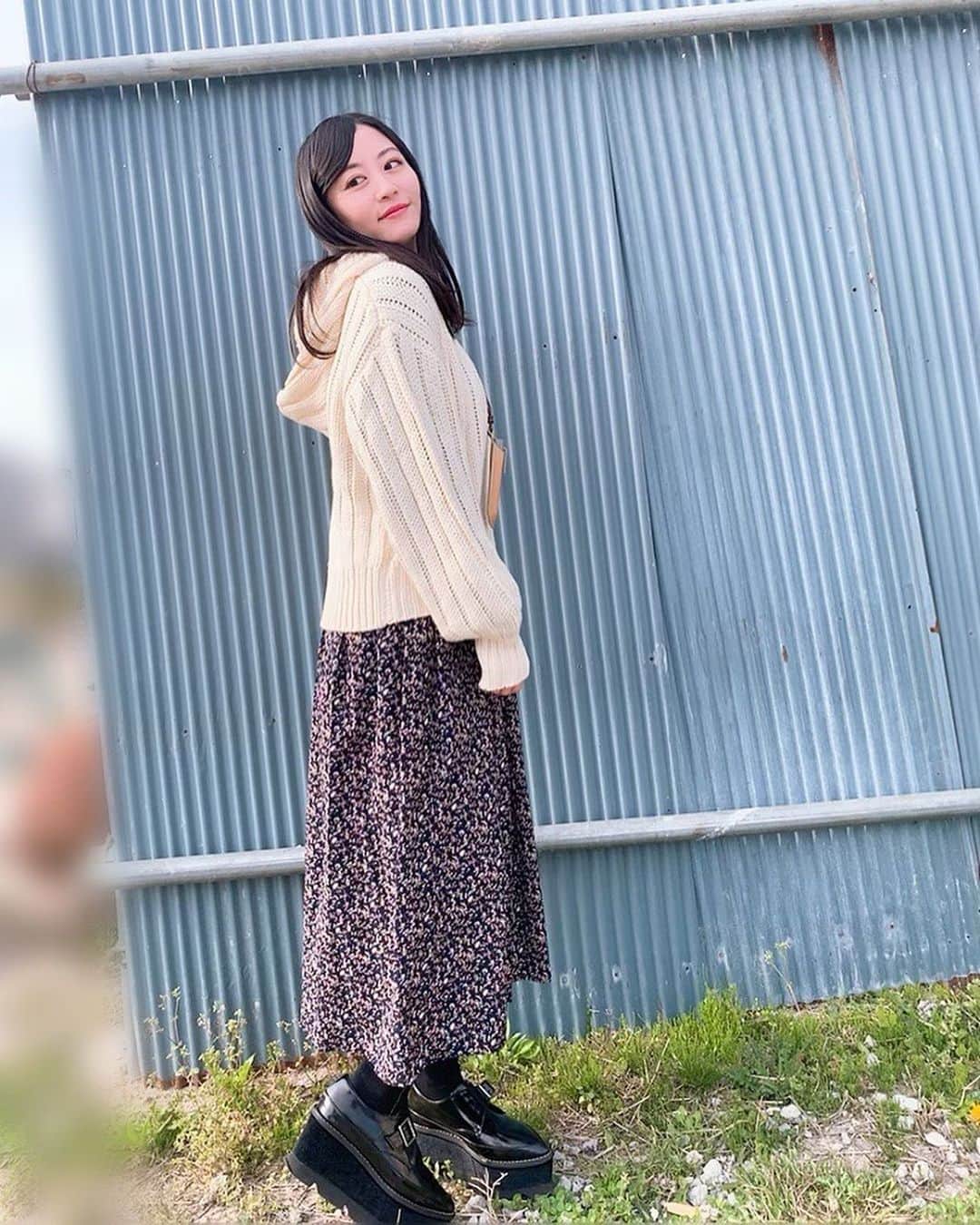 上西恵さんのインスタグラム写真 - (上西恵Instagram)「背景…笑 ⠀ #すっかり春」4月12日 21時07分 - jonishi_kei