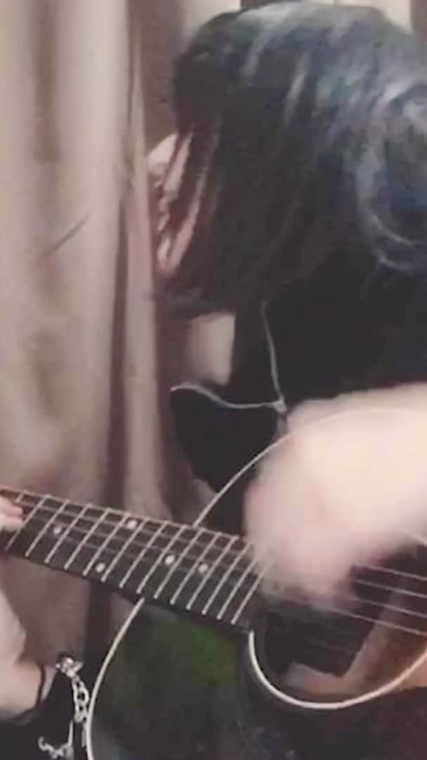 みゆなのインスタグラム：「みゆなと一緒に曲を作る企画スタート！詳しくはTwitterをチェック！」