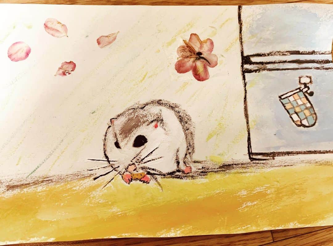 山内芹那さんのインスタグラム写真 - (山内芹那Instagram)「冷蔵庫が好きな私の友達を描きました。」4月12日 21時43分 - yamauchiserina