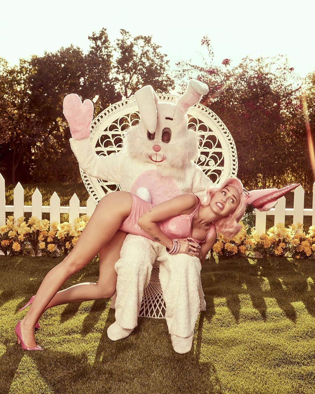 マイリー・サイラスさんのインスタグラム写真 - (マイリー・サイラスInstagram)「Hoppy Easter bunnnnniesss 🐰」4月12日 22時35分 - mileycyrus