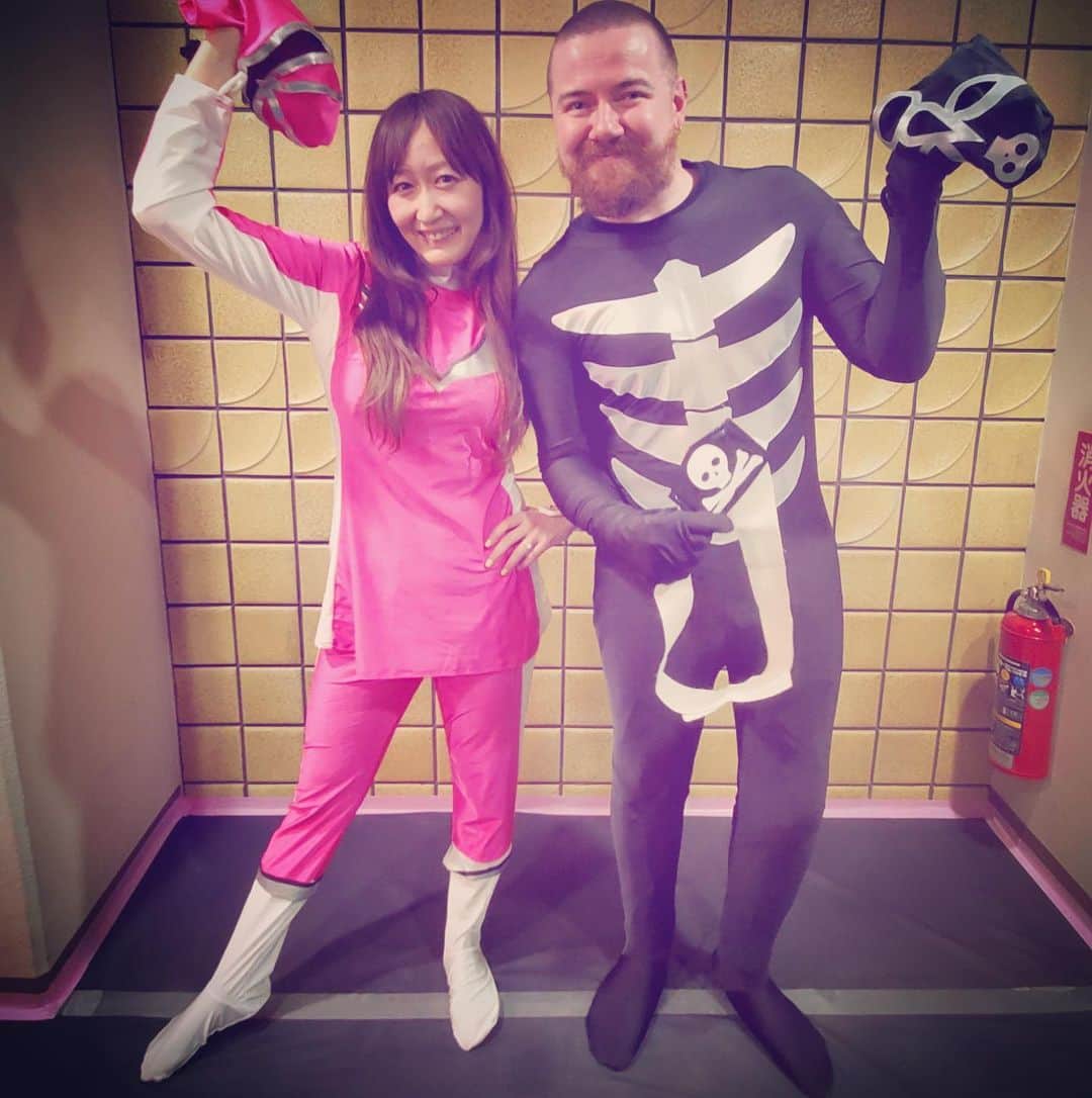 KOKIAのインスタグラム：「Trying to put something funny. This is definitely the one I think. I was being a pink ranger on Leo’s birthday! #tokyo #japan #japon #kokia #photography #歌手 #コキア #insta #art #beautiful #picoftheday #follow #女性 #ソングライター #photooftheday #woman #jmusic #ボーカリスト #singer #songwriter #jpop #vocalist #voice #声 #ライブ #live #綺麗 #日本 #poweranger」