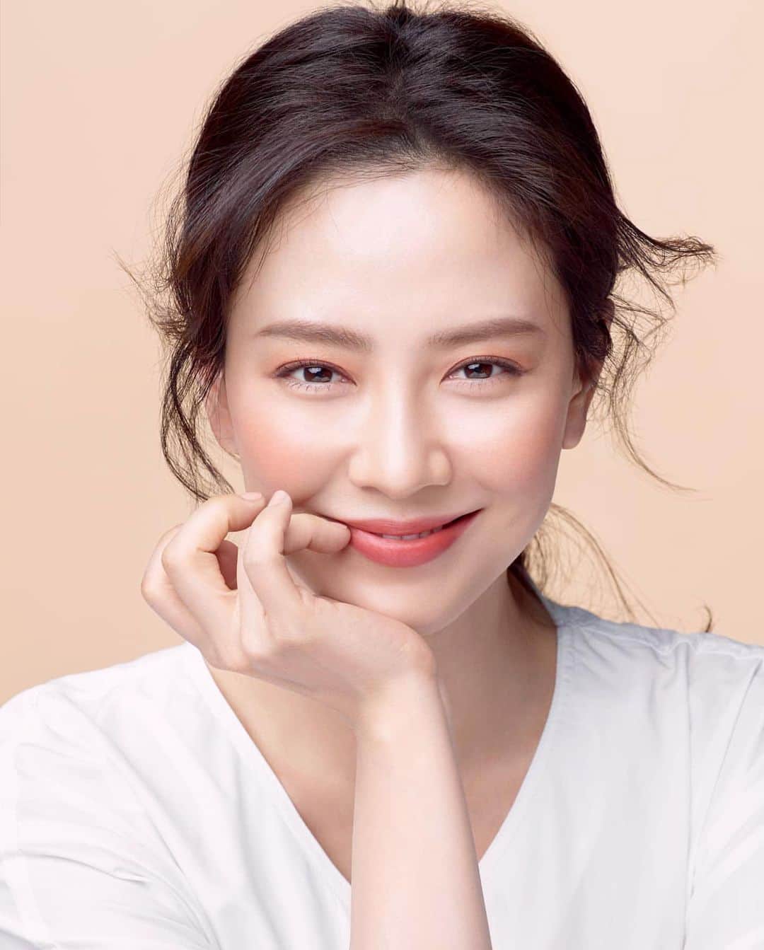 ソン・ジヒョのインスタグラム：「#SongJiHyo X #Vidivici」