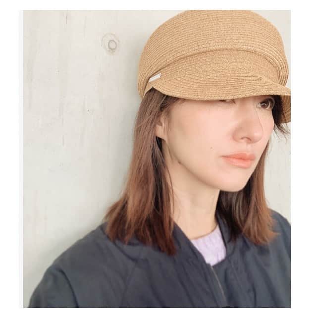 前田ゆかのインスタグラム：「今日は断捨離してほんの少しだけ買い物に行った自粛の週末。 ＊ ＊ summer collection @chapeaud_o  夏のキャスケットがちょうど届いたのですぐ被ってみる✨軽くてツバ幅もしっかりあるので紫外線対策にも○ ＊ ＊ いろんな気持ちで今年の夏に想いを馳せながら(˃̵ᴗ˂̵) 今はみんなで耐える時#stayathome  #シャポードーオ #毎年新作が増えてます #帽子 #キャスケット #summercasket」