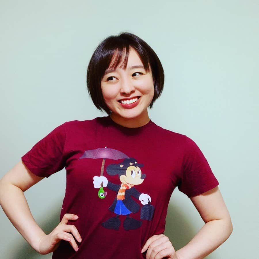 八重樫琴美のインスタグラム：「#スーパーカリフラジリスティックエクスピアリドーシャス ﻿ ﻿ #Tシャツ#Tシャツコーデ﻿ #お家Tシャツコーデ﻿ #毎日Tシャツ#Tシャツ好き﻿ #tshirt#tshirtlover ﻿ #とても長すぎる言葉だけど﻿ #大きな声で言えたらすっきり﻿ #disney#ディズニー﻿#marypoppins  #メリーポピンズ#ミニーちゃん#ミニー#minnie#minniemouse#ミニーマウス﻿ #おうち時間#うちで過ごそう」