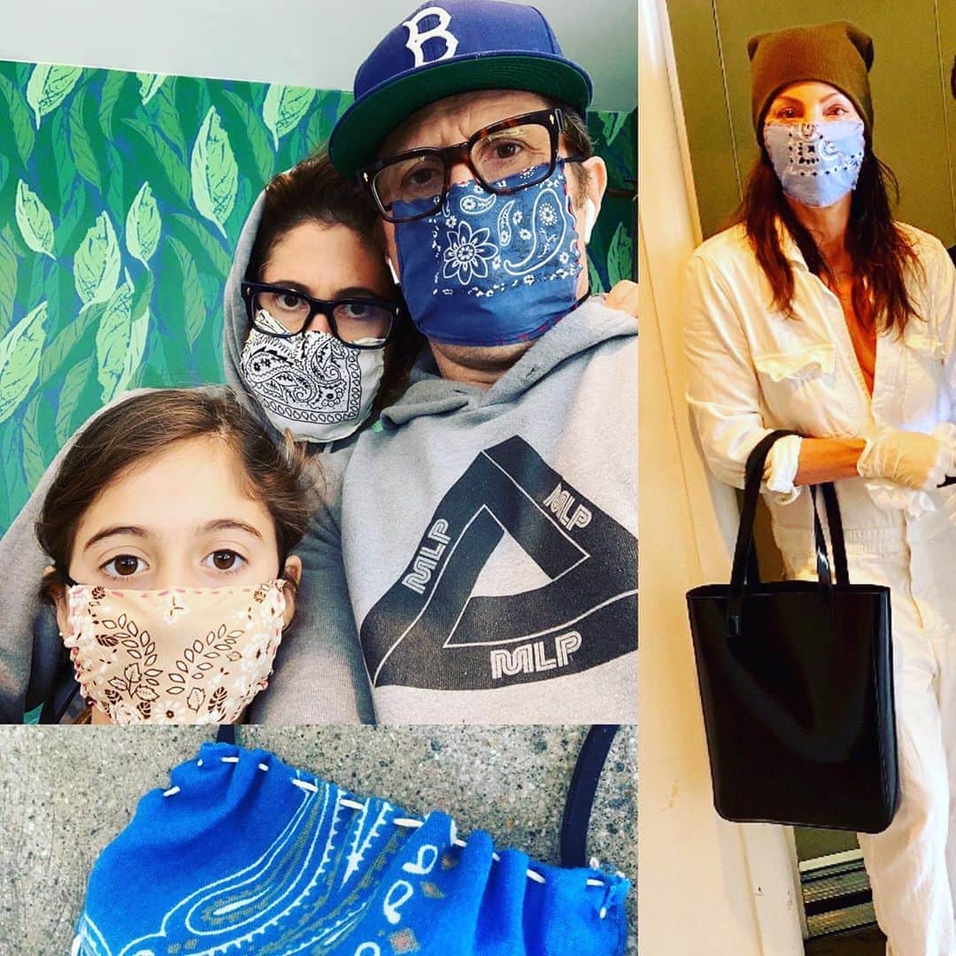 のインスタグラム：「Hand stitched bandana masks 😷 for all ages! 25.each local curbside drop off. 2 day shipping for 8. DM for details! Stay safe out there peeps! #masks #bandana #allages #curbsidedropoff」