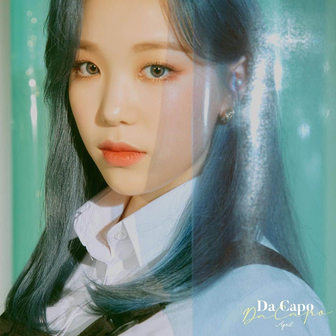 Aprilさんのインスタグラム写真 - (AprilInstagram)「. 에이프릴(APRIL) 7th Mini Album 'Da Capo' . CONCEPT PHOTO #2 #RACHEL . #APRIL #에이프릴 #레이첼 #Da_Capo #LALALILALA #APRIL_LALALILALA #APRIL_라라리라라 #APRIL_COMEBACK_200422」4月13日 0時01分 - official.april