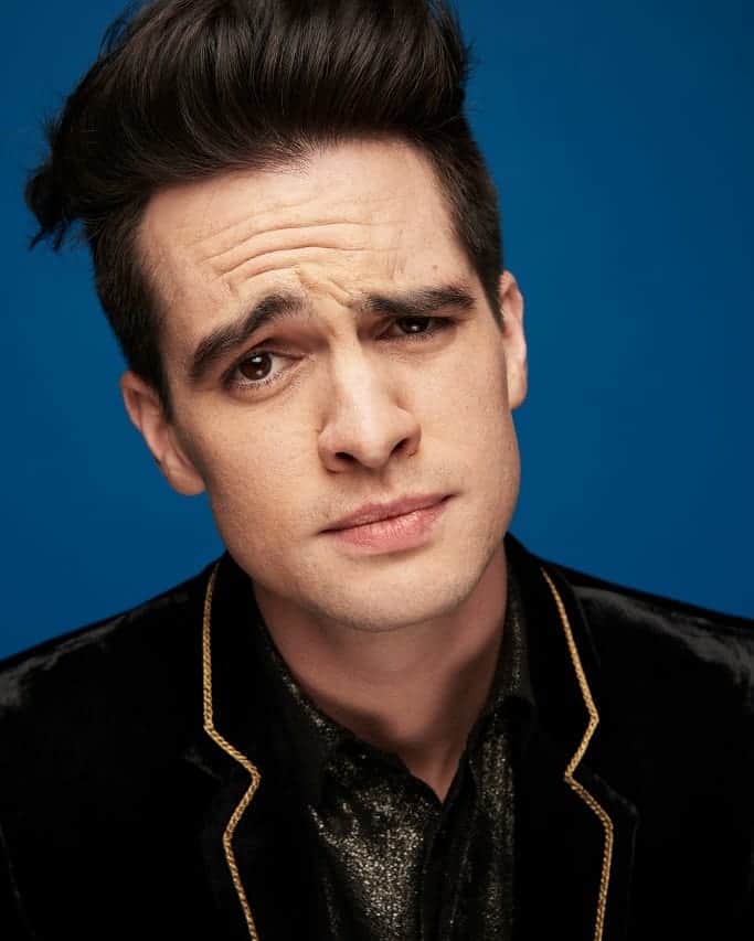MTV EMAさんのインスタグラム写真 - (MTV EMAInstagram)「Couldn't decide between these 3 pix, so had to post them all! ❤ Happy birthday to the many faces of @brendonurie!! 🎉😍」4月13日 0時38分 - mtvema