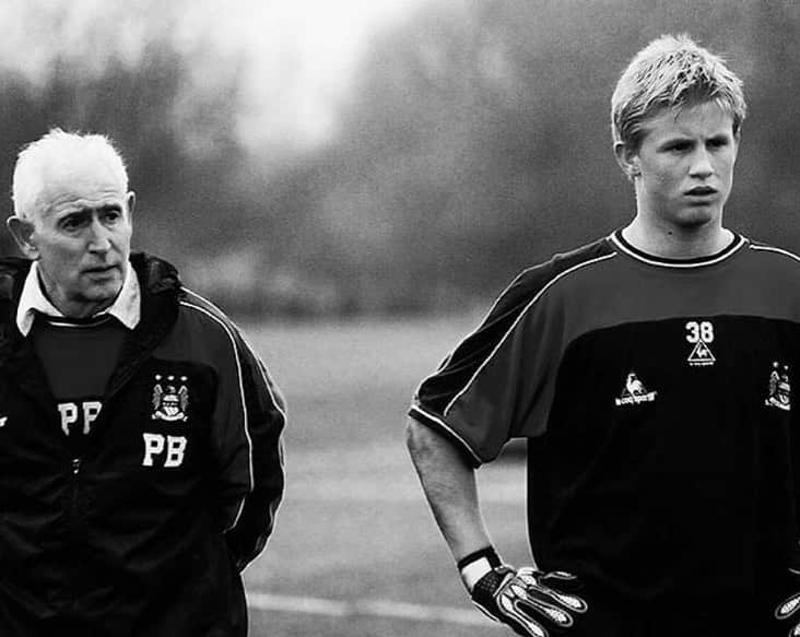 カスパー・シュマイケルさんのインスタグラム写真 - (カスパー・シュマイケルInstagram)「Saddened to hear of the passing of Peter Bonetti. My first ever GK coach as a professional. RIP ‘The Cat’ ❤️」4月13日 1時04分 - kasperschmeichel