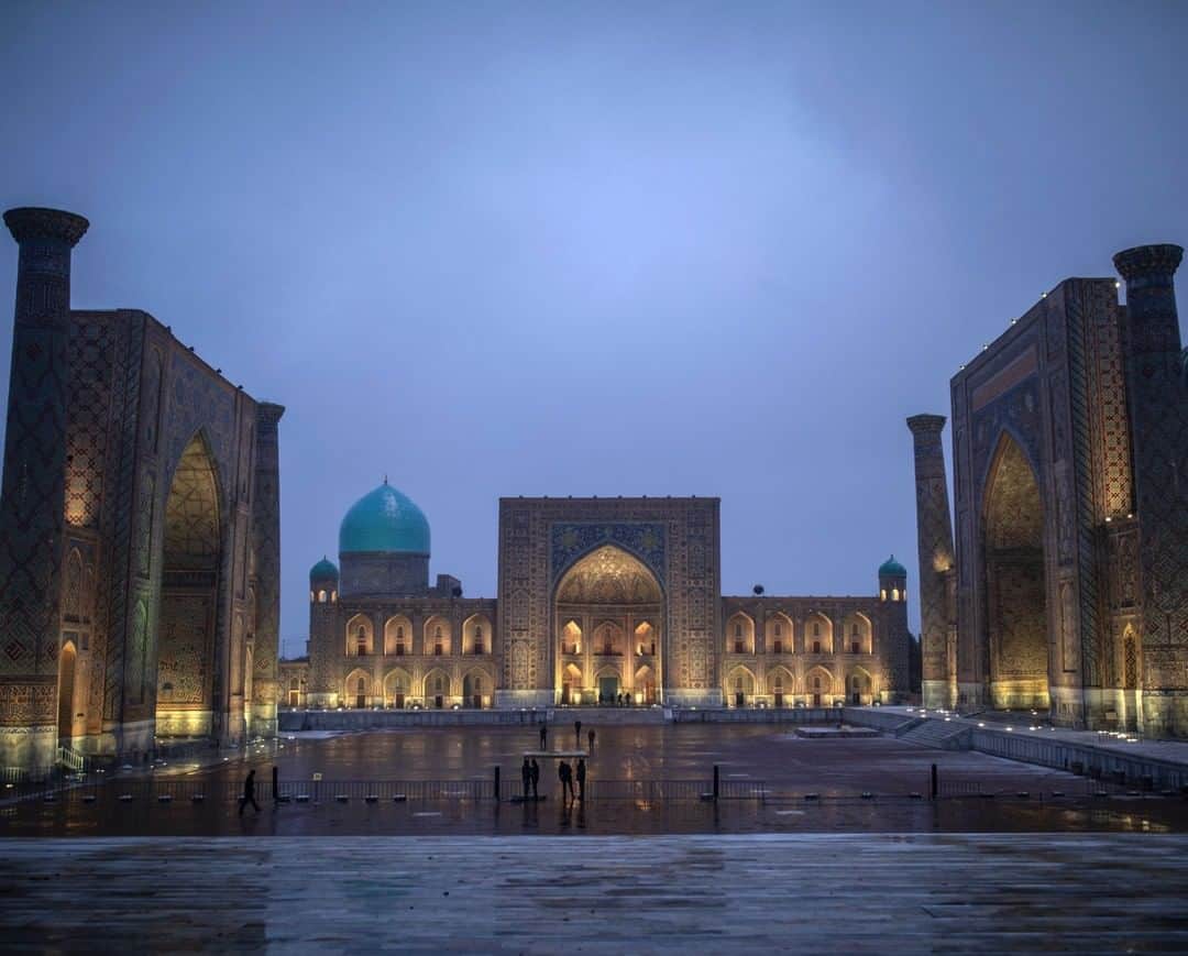 National Geographic Travelさんのインスタグラム写真 - (National Geographic TravelInstagram)「Photo by Muhammed Muheisen @mmuheisen | I captured this picture last November in Registan, the heart of the ancient city of Samarkand, Uzbekistan. It felt like I was taking a walk through history.  For more photos and videos from different parts of the world, follow me @mmuheisen and @mmuheisenpublic. #muhammedmuheisen #Uzbekistan #Samarkand #Registan #staysafe」4月13日 1時06分 - natgeotravel