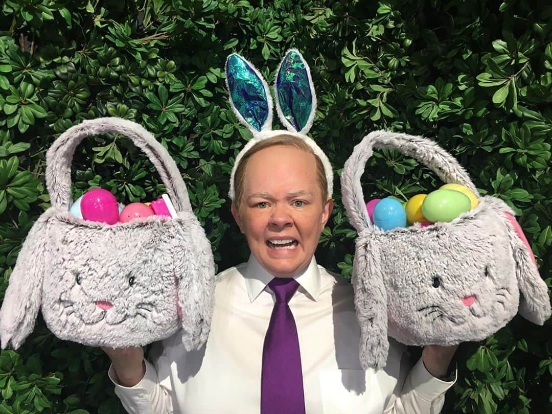 メリッサ・マッカーシーさんのインスタグラム写真 - (メリッサ・マッカーシーInstagram)「Happy Easter everyone! Remember when it seemed like this guy was our biggest problem? Stay healthy, stay safe, stay home! xo M」4月13日 1時29分 - melissamccarthy