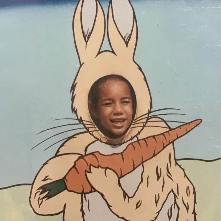 レオナ・ルイスのインスタグラム：「Happy Easter from baby Lee 🐰」