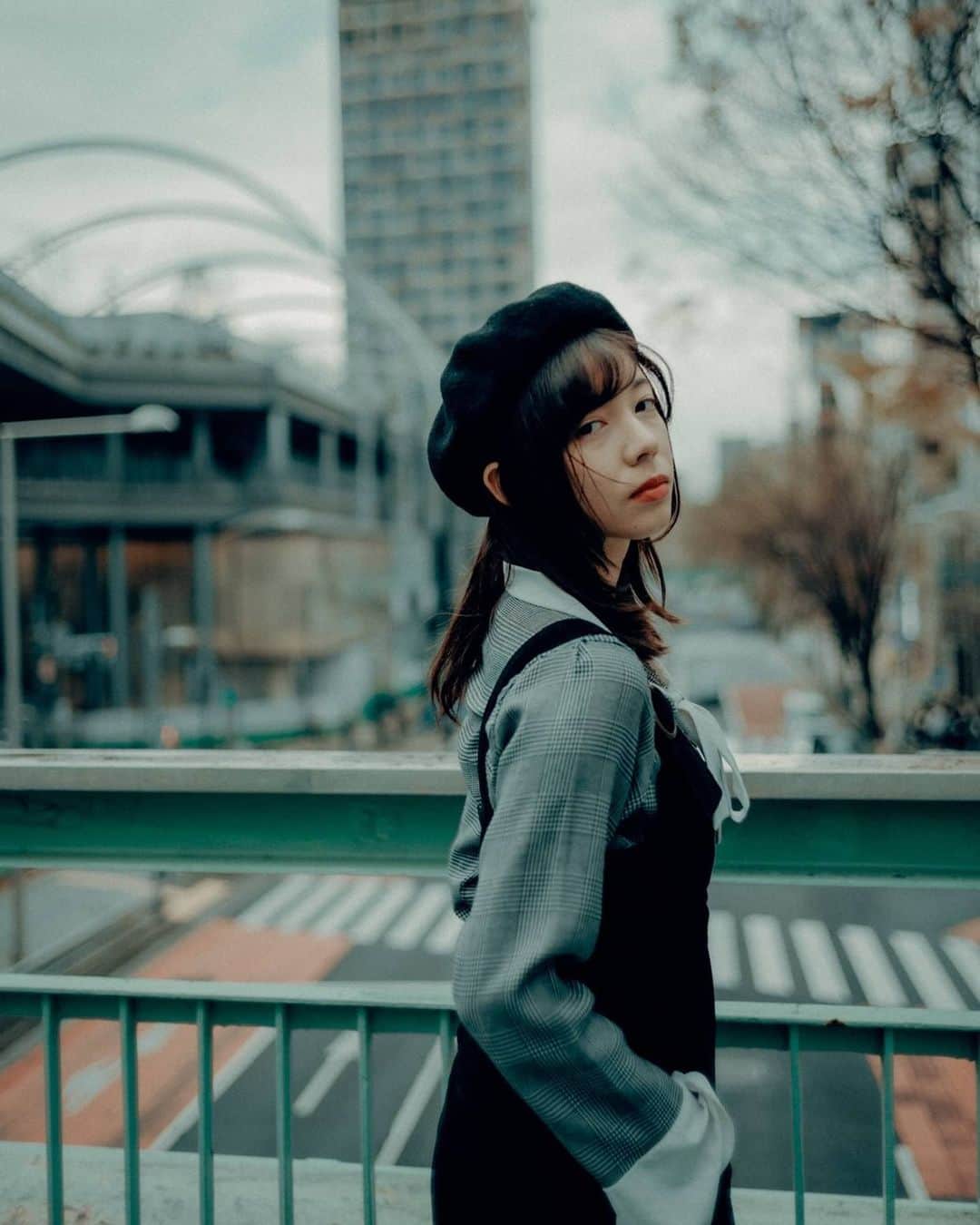 のインスタグラム：「今日は天気が悪い。んー、やっぱそんなこともない。どうせ家いるし、」