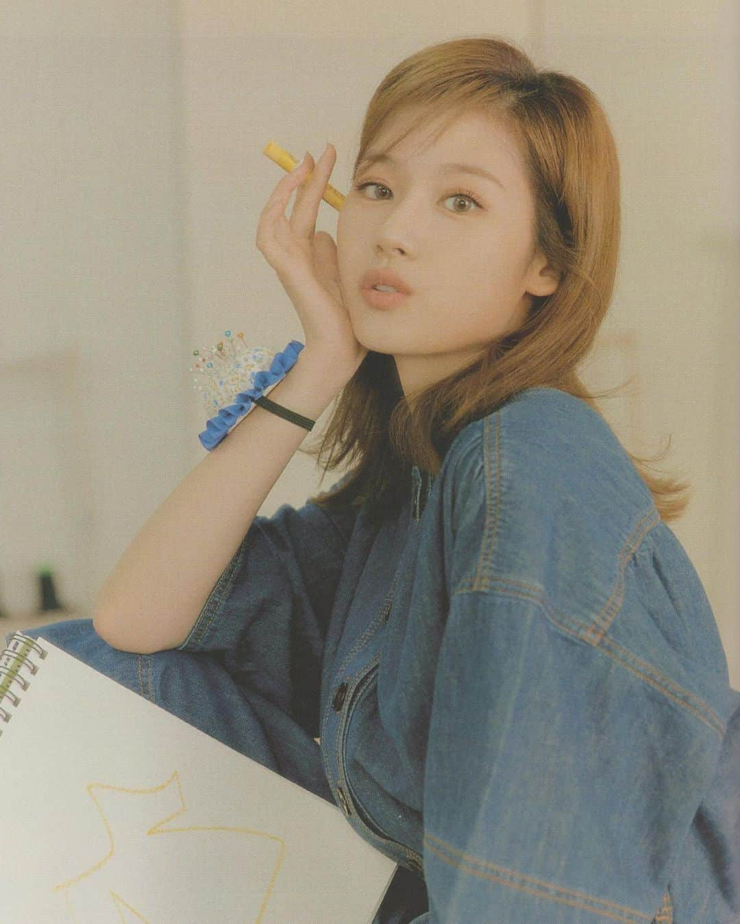 サナさんのインスタグラム写真 - (サナInstagram)「— : 🐿 ♩ #twice #sana #sanaminatozaki #minatozakisana #사나 #jyp #feelspecial #nosananolife #kpop 200407 ♪ [ © owner ]」4月13日 12時08分 - twicesana