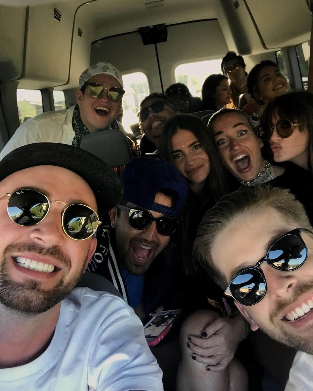 クリス・ファフさんのインスタグラム写真 - (クリス・ファフInstagram)「One of my favorite weekends of the year! 🌴😷🌴Miss you Coachella squad 🙌🏻」4月13日 3時51分 - drama