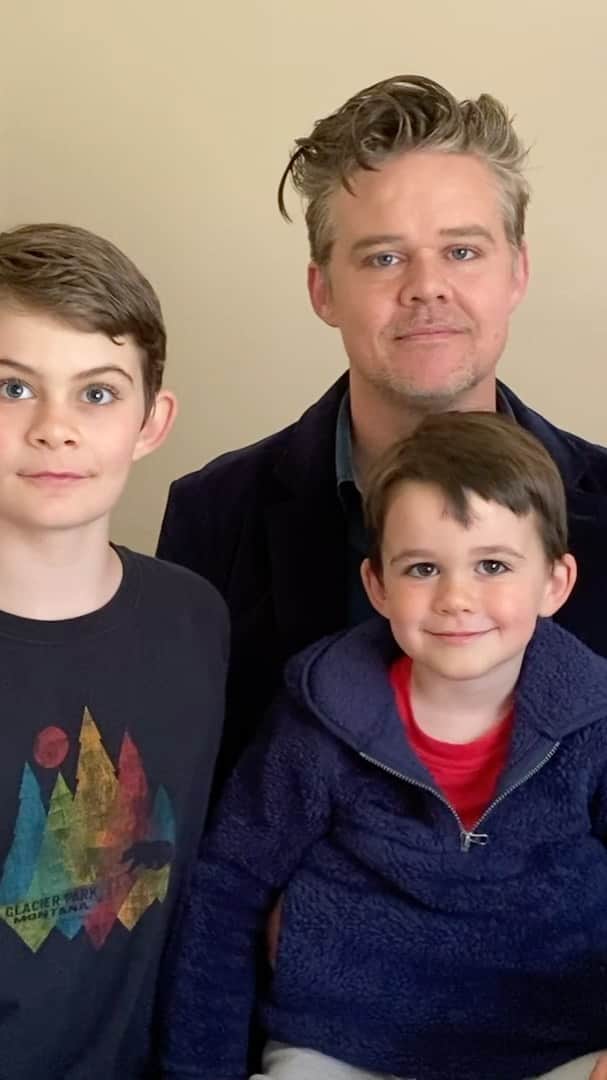 テデスキ・トラックス・バンドのインスタグラム：「Another gorgeous Sunday afternoon song with @gabedixon (and sons!)」