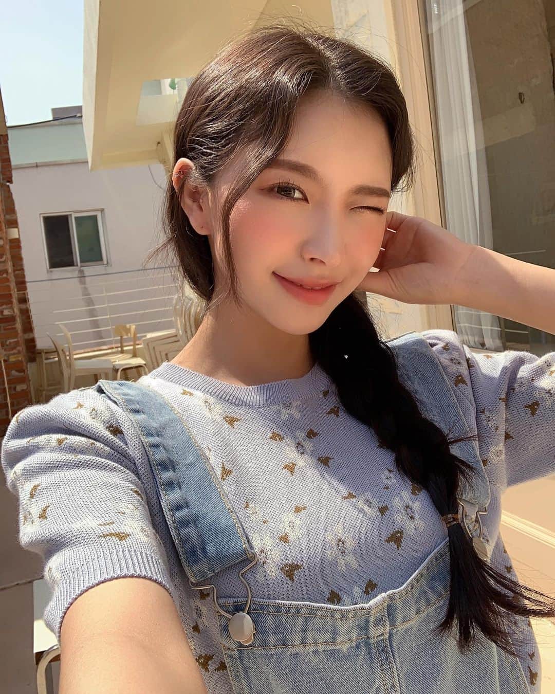 Chuuのインスタグラム：「굿모닝💕💕 츄멤님들 월요일 아침!! 화이팅해요~!! #chuuseoul」