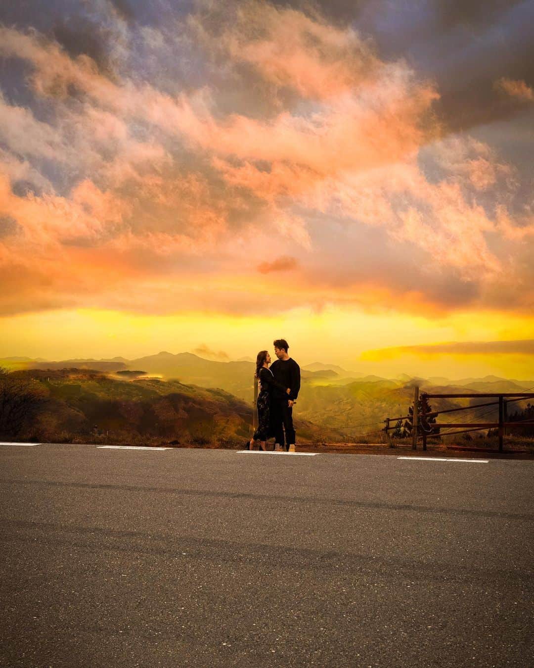 U2 Filmmakerのインスタグラム：「Begining of something🌎」