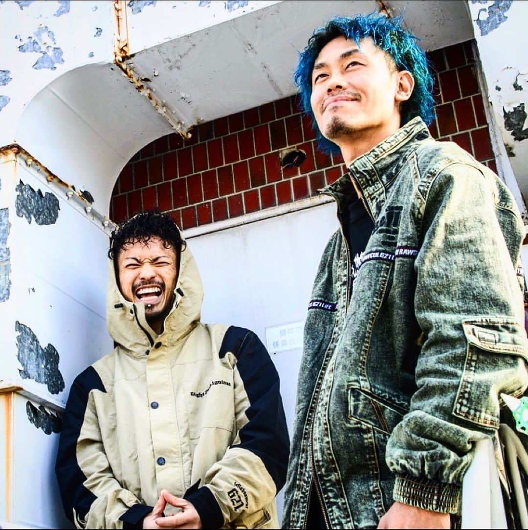 WANIMAのインスタグラム：「【BIRTHDAY】﻿ ﻿ 4.13 KENTA ＆ 3.30 KO-SHIN﻿ ﻿ いつも応援ありがとうございます。﻿ ﻿ #WANIMA」