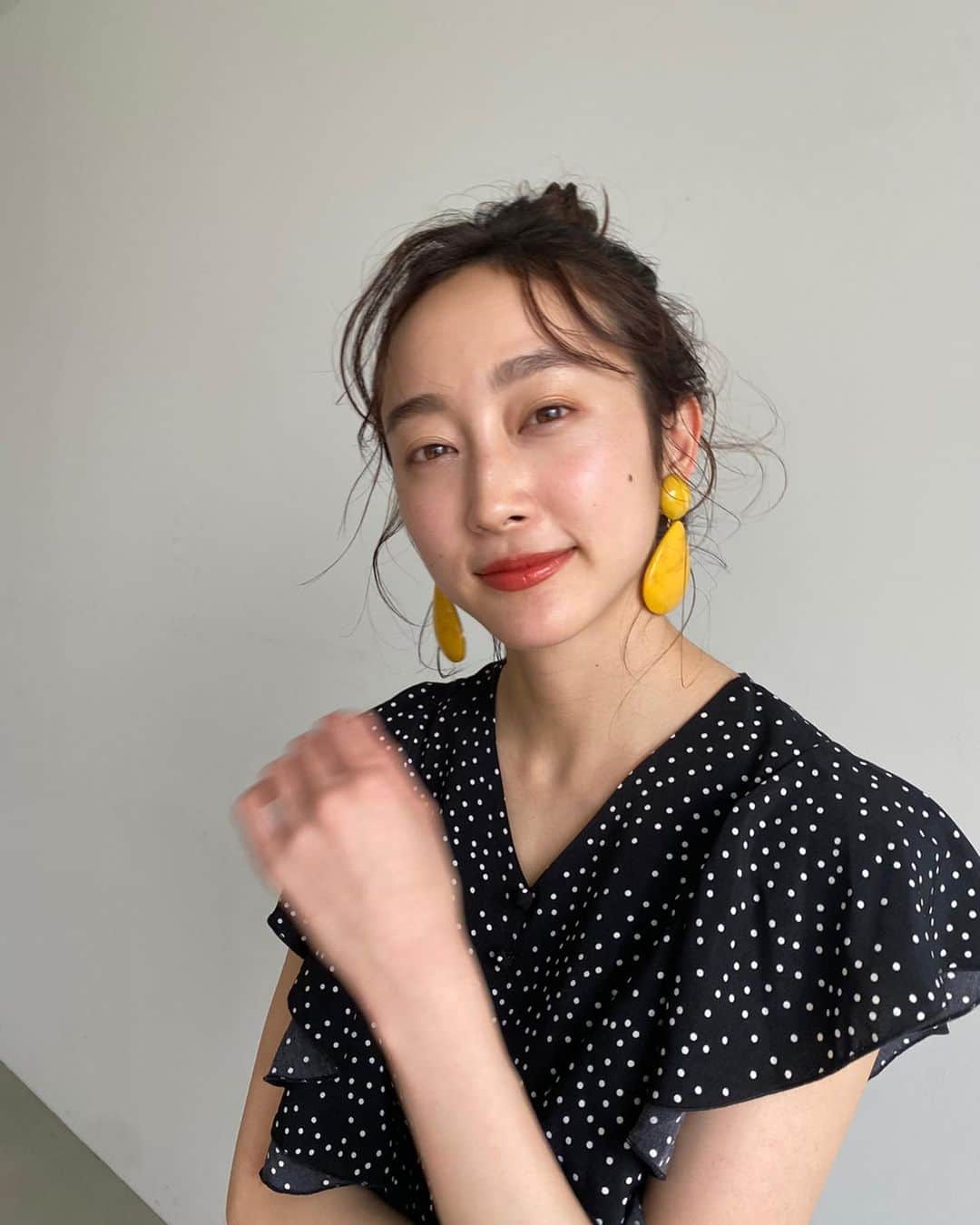 泉見祐希のインスタグラム：「. ちょっと前にかおりさんにしてもらったメイクとヘアが好きすぎる。❤︎この日もその次にお会いした時も韓国ドラマの話で盛り上がって。梨泰院クラスは今半分まで観終わって次観るべきは、愛の不時着でしょうか🤔あ、今日はテラハが更新される🏄‍♂️ #NETFLIXの民」