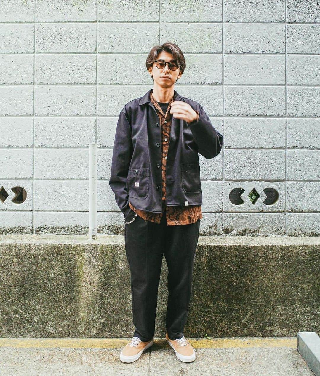 ベドウィンのインスタグラム：「Casual street vibe !! Thank you ⚜️@amezooon  @amezooon wears Coverall jacket “NICKEY” collaboration with Dickies ✨  #bedwinsnap #bedwin #bedwinandtheheartbreakers」