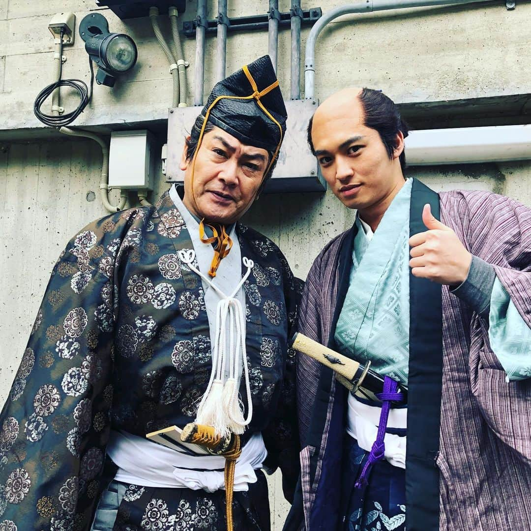 荒井敦史さんのインスタグラム写真 - (荒井敦史Instagram)「#柳生一族の陰謀 徳川忠長を演じました。 時代劇奥深い。 勉強になります。 御視聴ありがとうございました。 何度もお仕事させてもらってる御三方と。 宅麻伸さんと！ 岡山天音くんと西片監督！ #荒井敦史」4月13日 16時17分 - atsushi_arai_