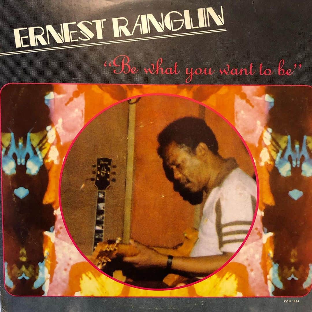 のインスタグラム：「20年位前の誕生日に、 当時のマネージャーから頂いた 嬉しい1枚✨🙏 #ernestranglin #intherain☔  #konduko の#tシャツ欲しい  #感謝感謝」