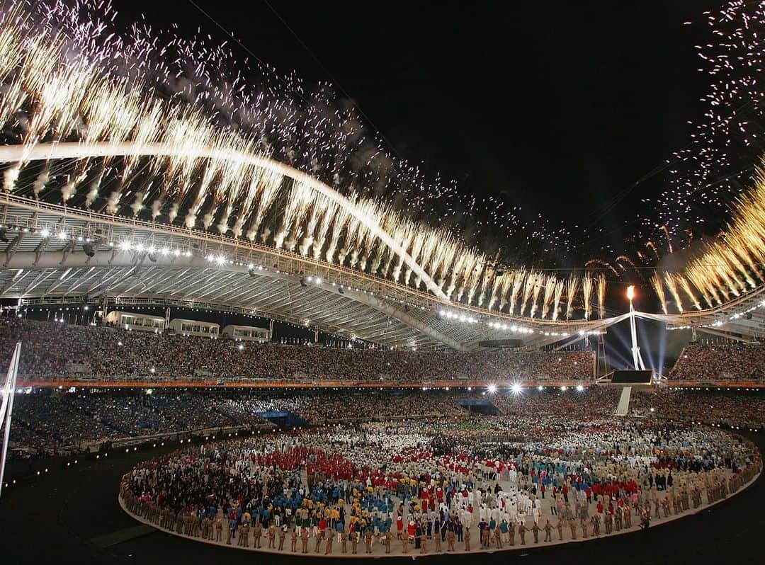 オリンピックチャンネルさんのインスタグラム写真 - (オリンピックチャンネルInstagram)「Bring on the fireworks! 🎆⁠⠀ ⁠⠀ 📸 Amazing displays at the #Beijing2008 & #Athens2004 Olympics.⁠⠀ ⁠⠀ Tune in for non-stop Olympic Ceremonies in the link in bio.」4月13日 19時05分 - olympicchannel_x