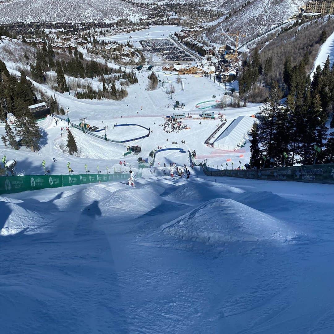 伊藤さつきさんのインスタグラム写真 - (伊藤さつきInstagram)「I miss bumps. 🐫🐪🐫 #nofilter #ski」4月13日 19時36分 - satsukiito