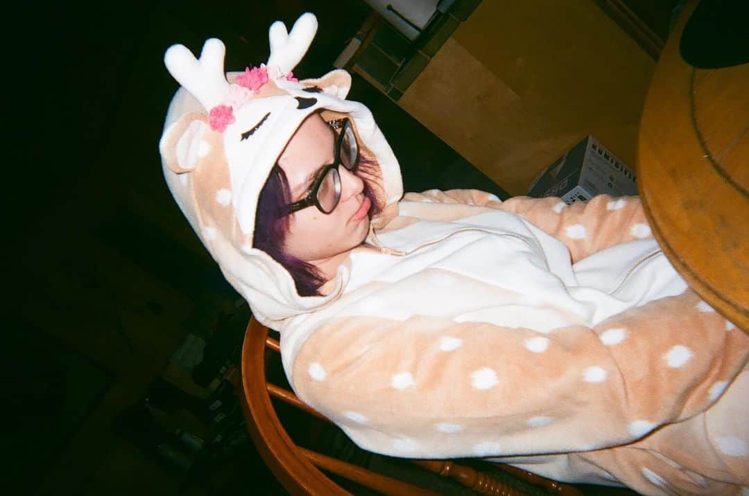 HEY VIOLETのインスタグラム：「quarantine attire + mood」