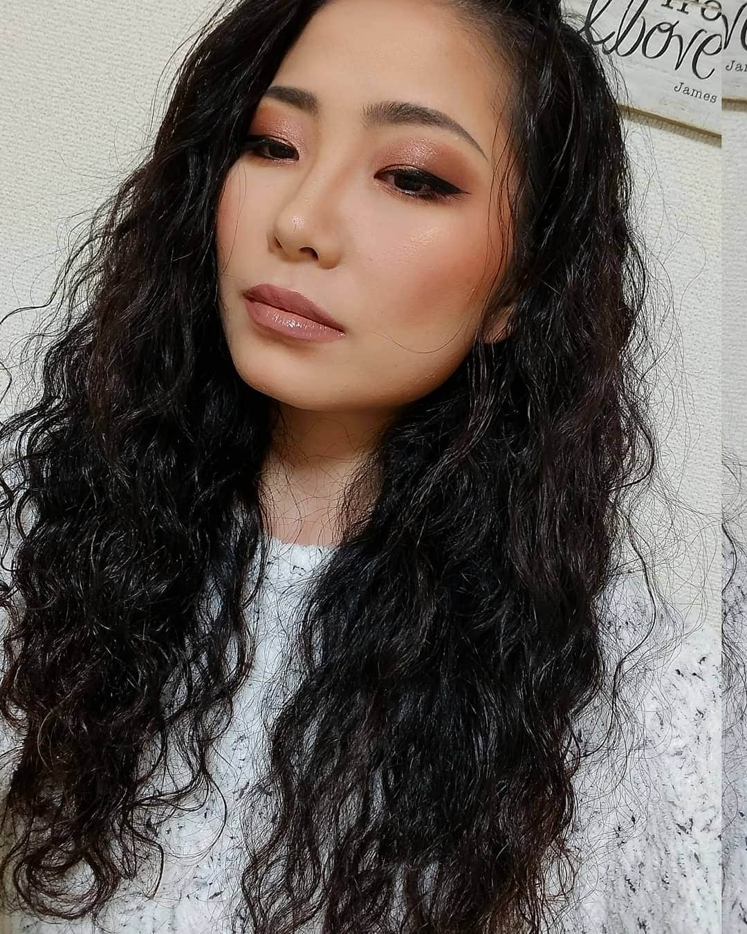 永吉令奈さんのインスタグラム写真 - (永吉令奈Instagram)「STAY HOME🏠🎉 今こそメイクの練習😊💡 完成形までの長き道のりはハイライトに残しましたw」4月13日 22時53分 - renaga2016