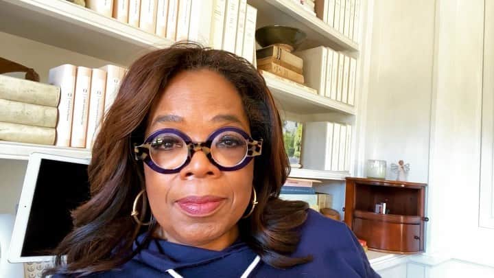 オプラ・ウィンフリーのインスタグラム：「COVID-19 is having a deadly impact on the African-American community. I’ll be talking with leaders, doctors, journalists, and REAL people suffering through this pandemic. Hope y’all can join me for this important discussion tomorrow April 14 at 11 PM EST on @owntv and streaming for free on @appletv.」
