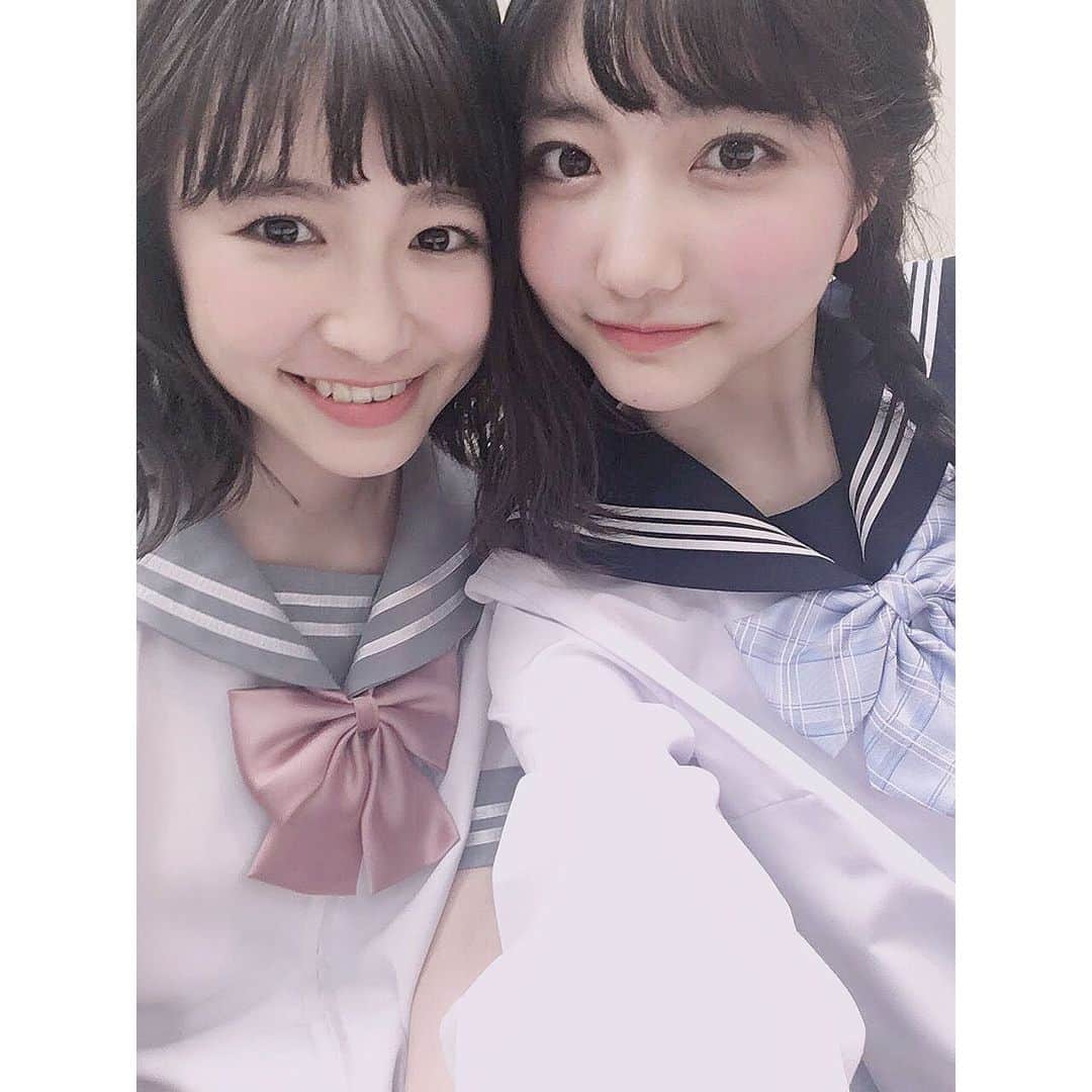加藤咲希のインスタグラム：「だいぶ前の写真なんだけど､､！ えりなと~♥ セーラー服組🎀 . . . . . . . . #町田恵里那 #nicola #ニコラ #モデル #ニコモ #ニコラモデル #かとぅ #かとっこ🐱🌸 #加藤咲希 #黒髪 #みつあみ #おさげ #セーラー服 #自撮り #地鶏 #春からjk #🎀 #💗💙」