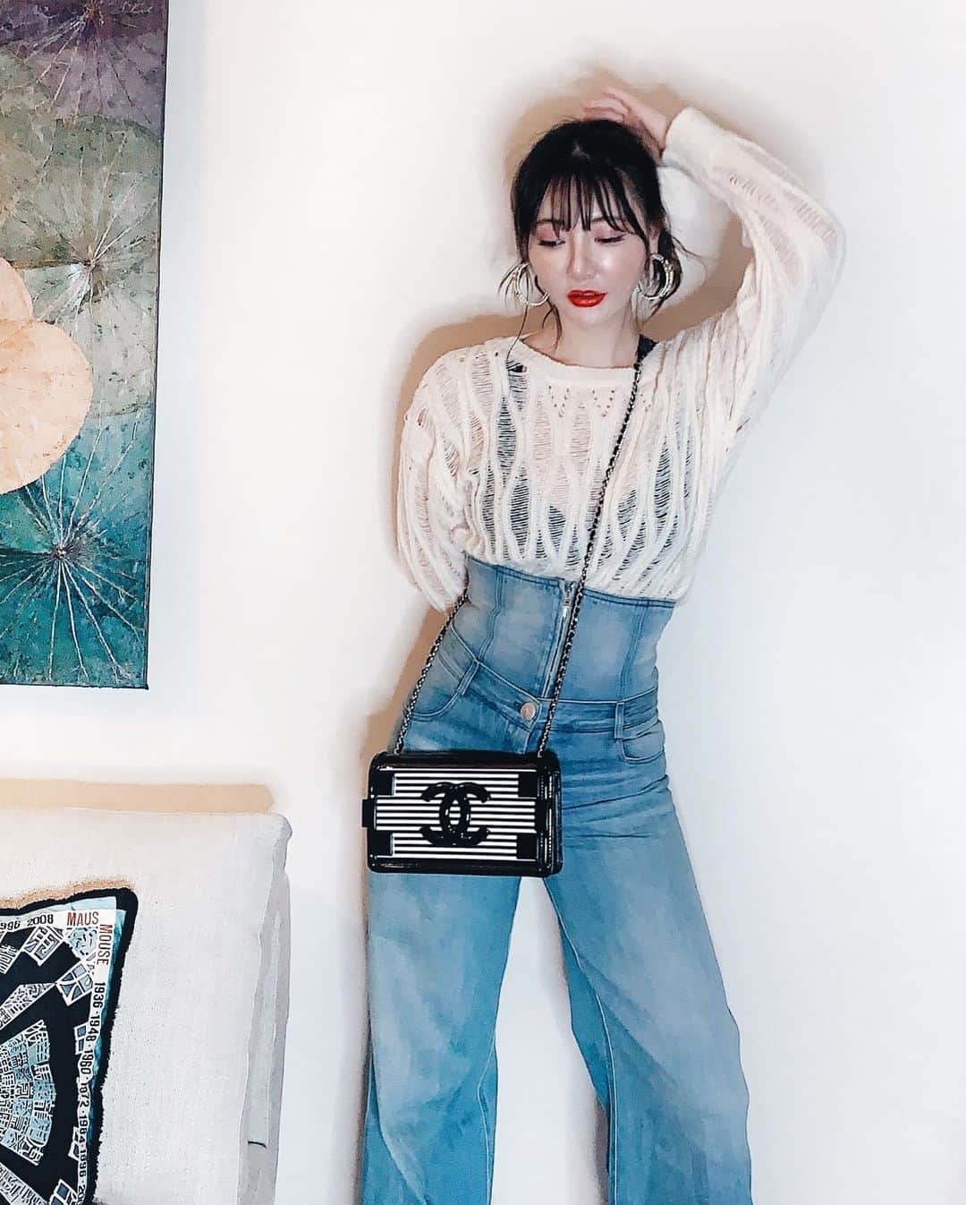 クリスティン・ウェイのインスタグラム：「My home outfit of @valmuer_official 2020SS . #valmuer #cwfashion #christinewei #宅在家 #クリスティンウェイ　#ヴェルムーア　#春ワンピー　#東京隔離 #quarantinelife #quaratine #coronavairus #covi̇d19」