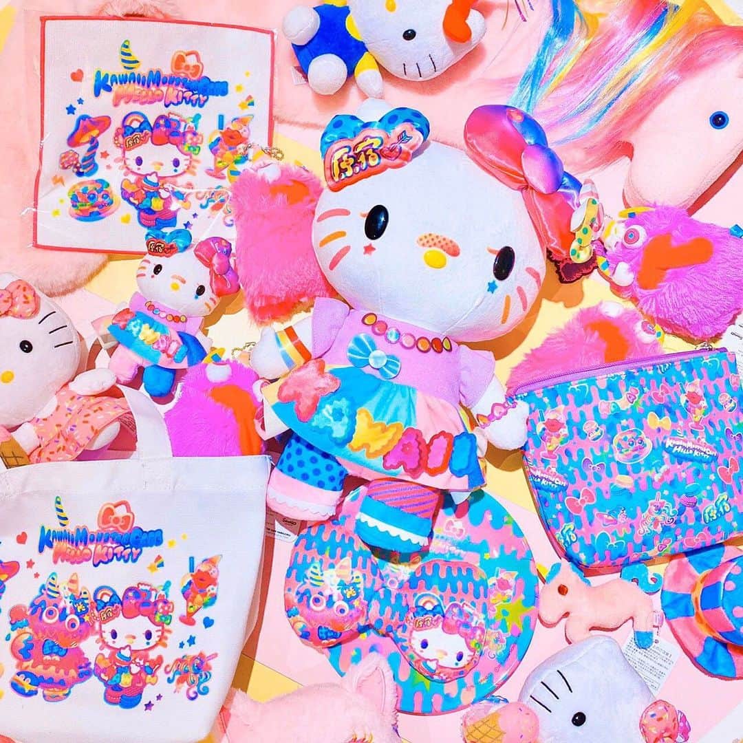 KAWAII MONSTER CAFEさんのインスタグラム写真 - (KAWAII MONSTER CAFEInstagram)「🌈New Information🌈﻿ ﻿ “KAWAII MONSTER CAFE x @hellokitty ” Collaboration goods are now available from the URL below😍😍😍﻿ ﻿ They used to be available on @kawaiimonstercafe  stores only before, but from now on they are available on @6doki_official website🖥❤️🧡💛💚💙💜﻿ ﻿ Please go check it out✔︎💮﻿ ﻿ ﻿ ﻿ https://6dokidoki.shop-pro.jp」4月14日 0時20分 - kawaiimonstercafe