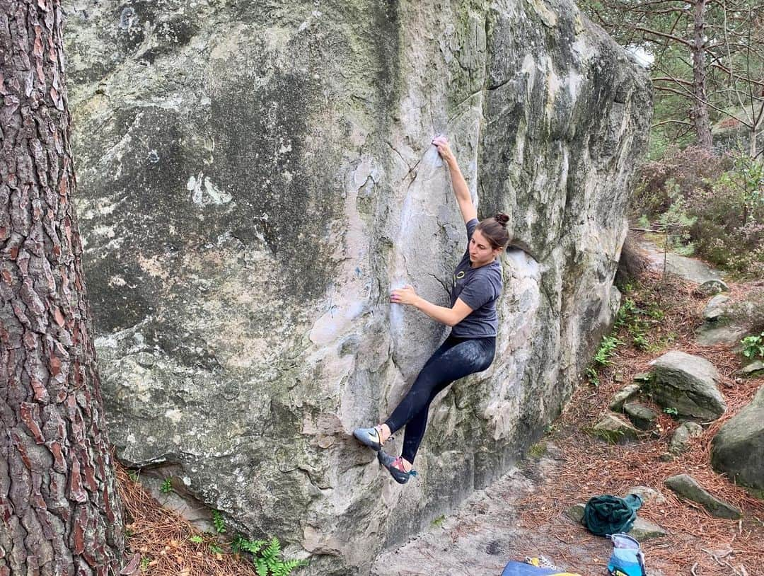 ジュリアン・ワームさんのインスタグラム写真 - (ジュリアン・ワームInstagram)「Few impressions from an awesome weekend-adventure in Font last year with @flowingbody and @lillikiesgen 😍😍! .  @madrockclimbing  @mammut_swiss1862」4月14日 0時23分 - julewurm