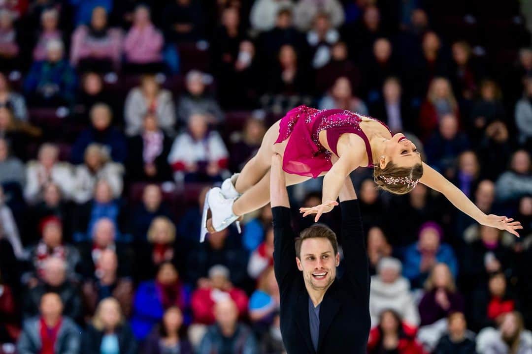 カーステン・ムーア＝タワーズのインスタグラム：「Some days I miss this so much I can hardly stand it. A beautiful reminder of the privilege it is to be able to do the things you love every day. And the confirmation of still being where I’m meant to be after 25 years ✨  A continued thank you to our frontline workers for keeping us safe ❤️ 📸 @danielleearlphotography」