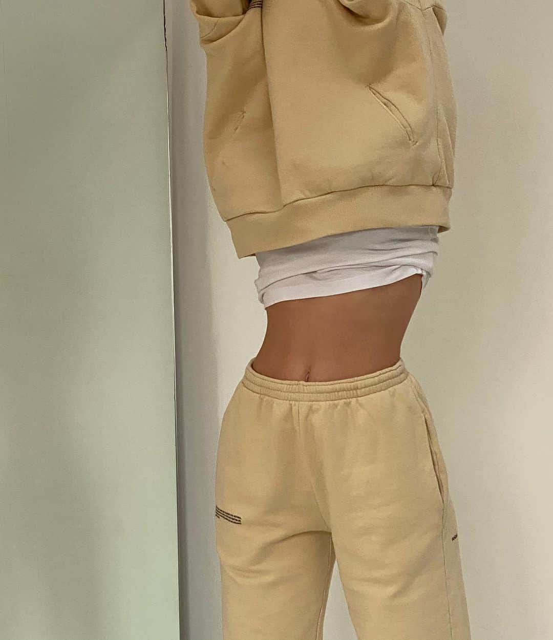 Mathilde Goehlerのインスタグラム：「Front and back」