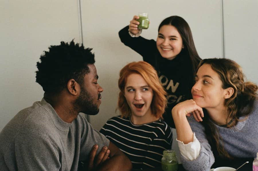 ランドリー・ベンダーのインスタグラム：「It’s been exactly one month since we had to leave Canada 🥺 miss you guys + can’t wait to unpause!! 🤍 #therepublicofsarah」