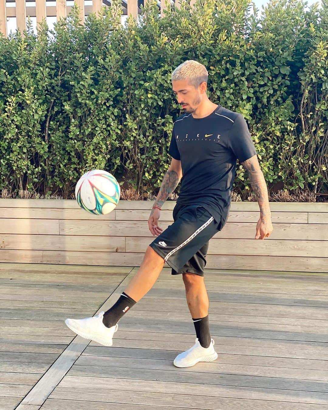 マヌエル・ランシニのインスタグラム：「😢👏🏼❤️ #quedateencasa #undiamenos💪」