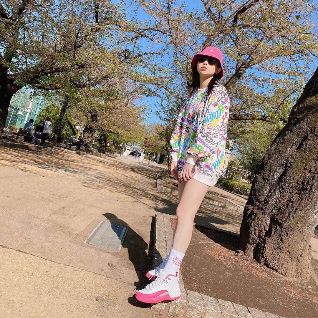 吉澤友貴さんのインスタグラム写真 - (吉澤友貴Instagram)「バイブスいとあがりけりーって感じで公園ウォーキングした(ふり) よいちょまる」4月14日 15時38分 - yuki_yoshizawa_