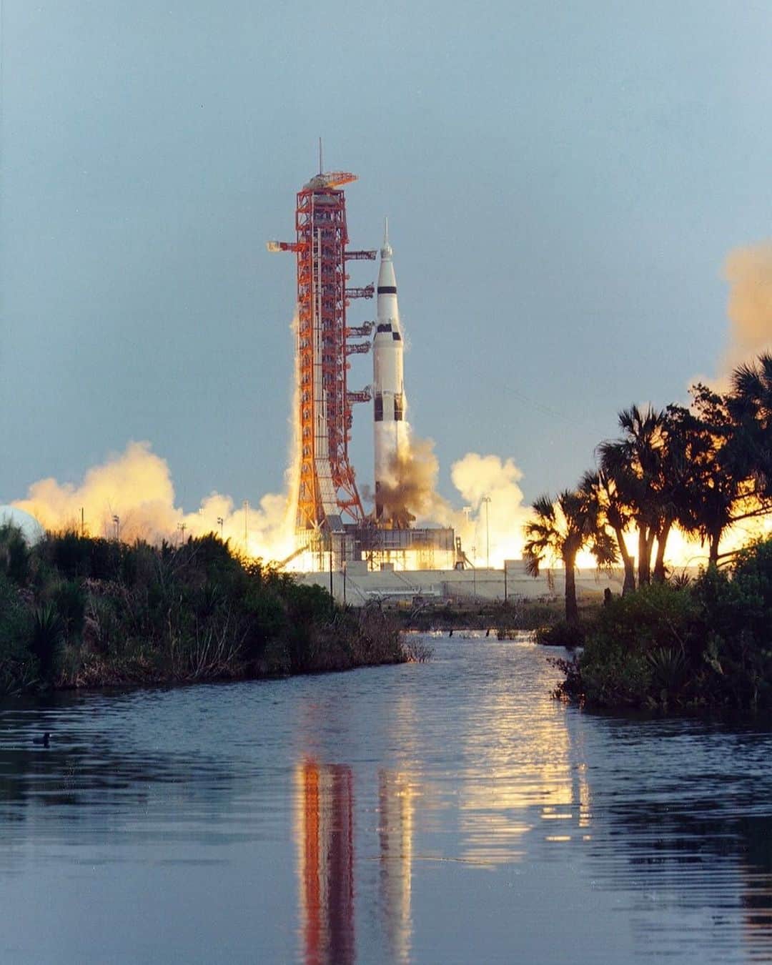 NASAさんのインスタグラム写真 - (NASAInstagram)「"Houston, we've had a problem."⁣ ⁣ It was a mission burdened with problems from the beginning. But failure was not an option. Today marks the 50th anniversary of the Apollo 13 mission’s oxygen tank explosion which derailed the nation’s third attempt to land on the Moon.⁣ ⁣ The explosion nearly left astronauts Jim Lovell, Jack Swigert and Fred Haise stranded in space. Fighting to keep their spacecraft alive, they raced against the clock alongside Mission Control. To save power, the crew shut down several critical systems -- including heat. Quickly, their Apollo spacecraft became an igloo. Water condensed onto the computer displays and switches. Toxic levels of carbon dioxide filled the spacecraft cabin. Thankfully, ingenuity, teamwork and cool heads brought the crew home to a safe splashdown in the Pacific Ocean on April 18, 1970. What could have been a tale of tragedy turned into a tale of triumph. ⁣ ⁣ We remember the lessons of Apollo 13 as we prepare our return to the Moon under our #Artemis program. Houston, we're going back. This time, to stay. ⁣ ⁣ Image Credit: NASA⁣ ⁣ #Apollo #NASA #Apollo13 #OTD #SuccessStories #Moon」4月14日 7時23分 - nasa